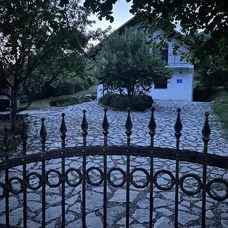 Markovi Konaci Lohovo *